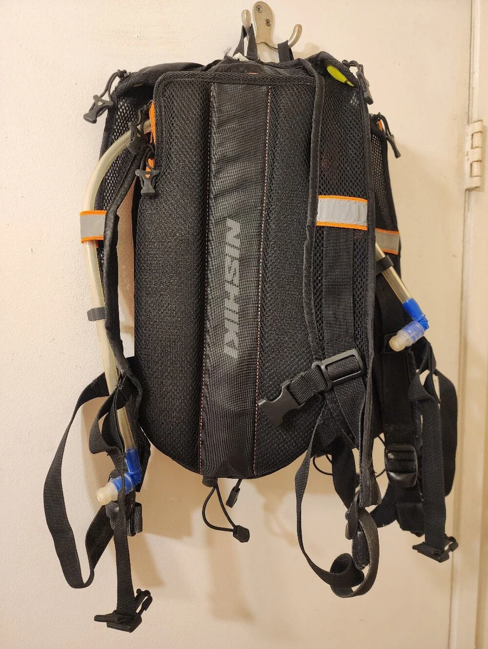 Nishiki Adult Oswego 70 oz. Hydration Pack/Water Bladder/Comparable to Camelbak